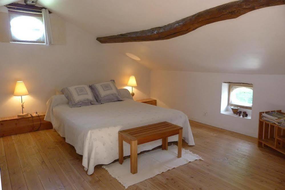 Aux Trois Fontaines Bed and Breakfast Eynesse Exterior foto